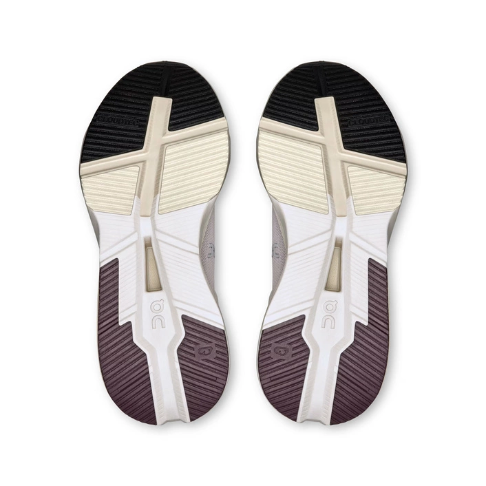 On CLOUDNOVA X Silver-Mulberry 3WE30413292