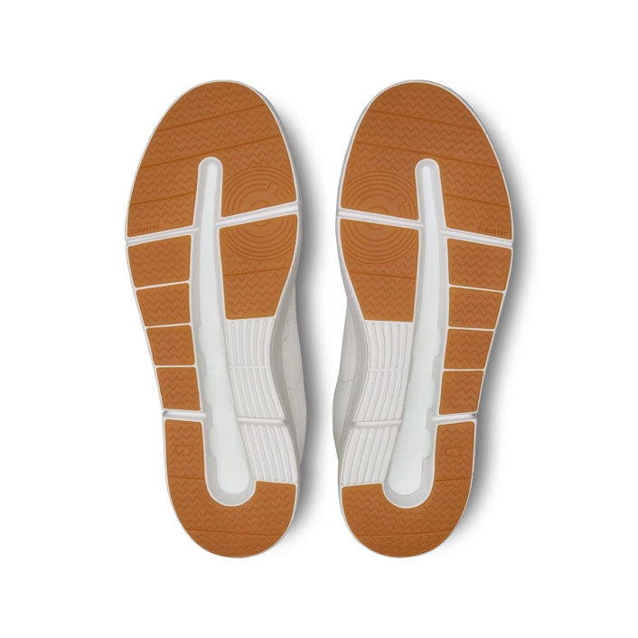 On Running THE ROGER CENTRE COURT White-gum 3WD11280228