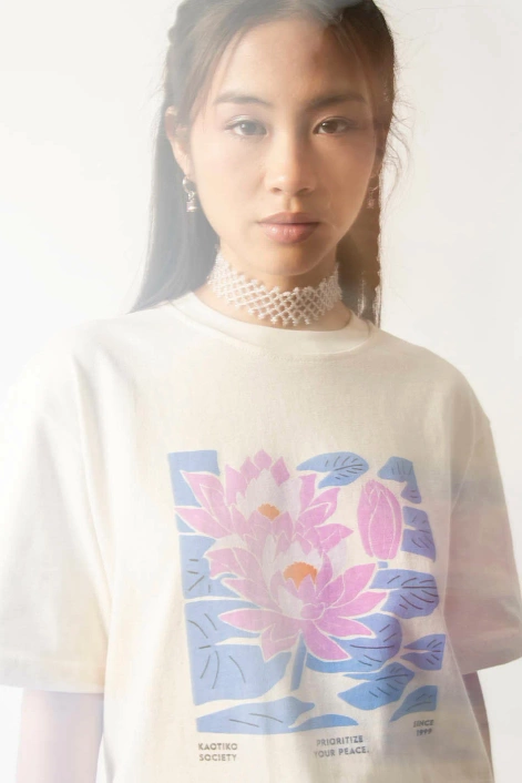 Kaotiko Water Lily Organic Cotton T-Shirt
