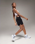 Spodenki damskie On Running STUDIO SHORTS