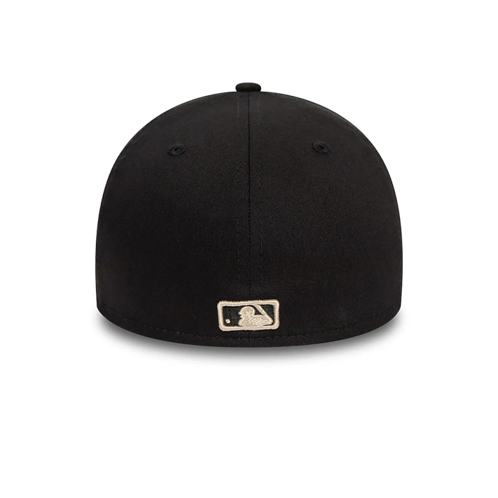 New Era New York Yankees League Essential Black 39THIRTY Stretch Fit Cap