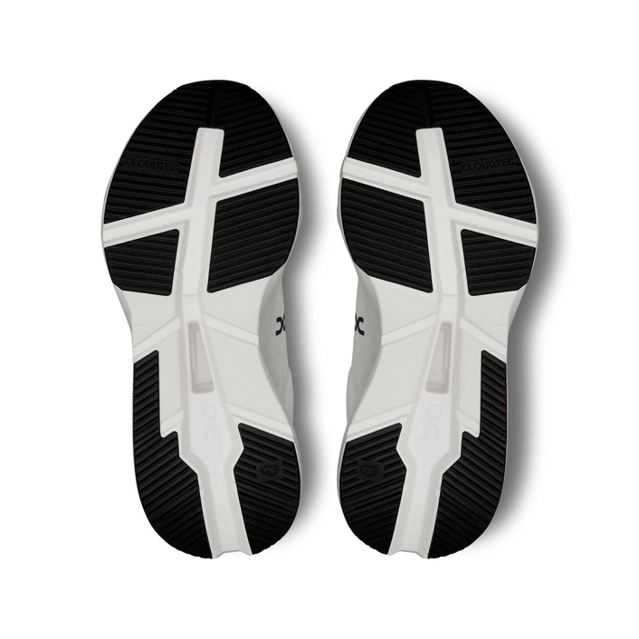 On CLOUDNOVA X White-Black 3WE30410462