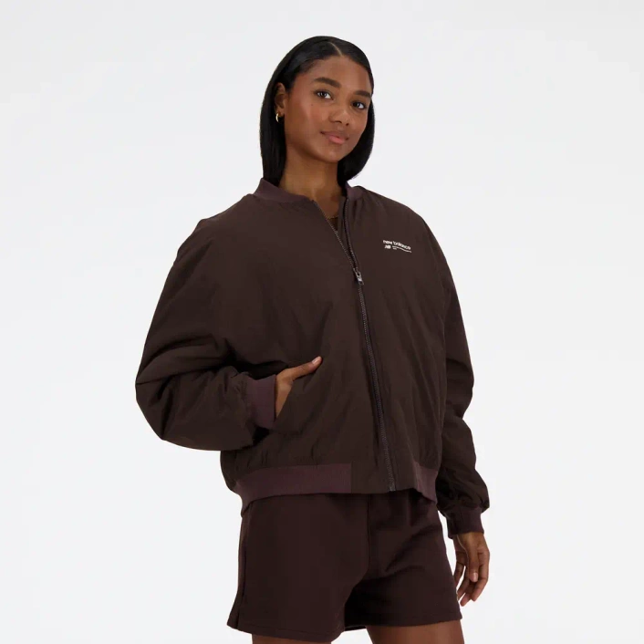 New Balance BLUZA LINEAR HERITAGE WOVEN BOMBER WJ33507KCF