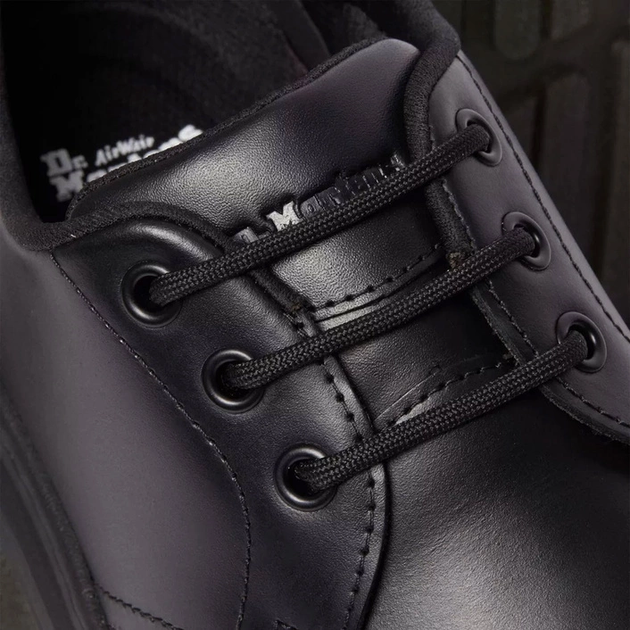 Dr. Martens półbuty Crewson Lo Classic Pull Up czarne 31669001
