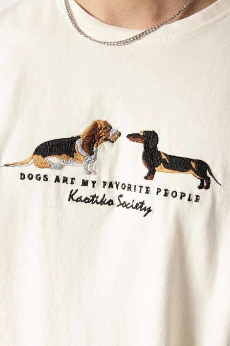 Kaotiko DOGS ARE MY FAVORITE PEOPLE  IVORY PUPIES T-Shirt