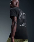 On Running GRAPHIC-T WARP Black 1ME30570553