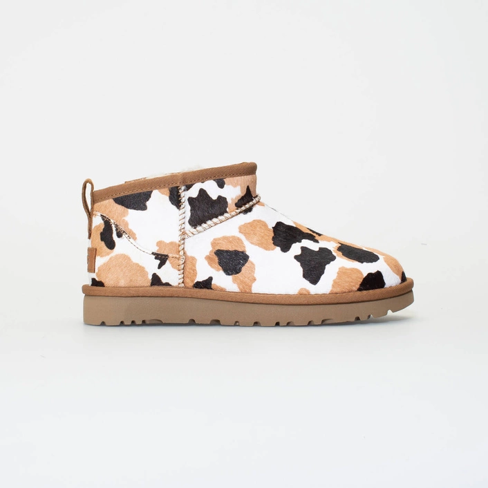 UGG W CLASSIC ULTRA MINI COW PRINT CHESTNUT