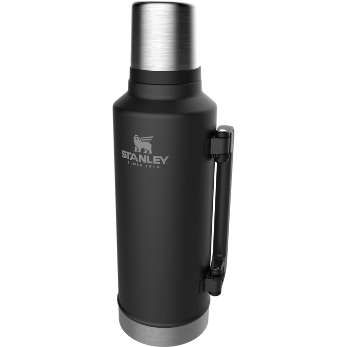 Stanley Termos 1,9L LEGENDARY CLASSIC MATTE BLACK
