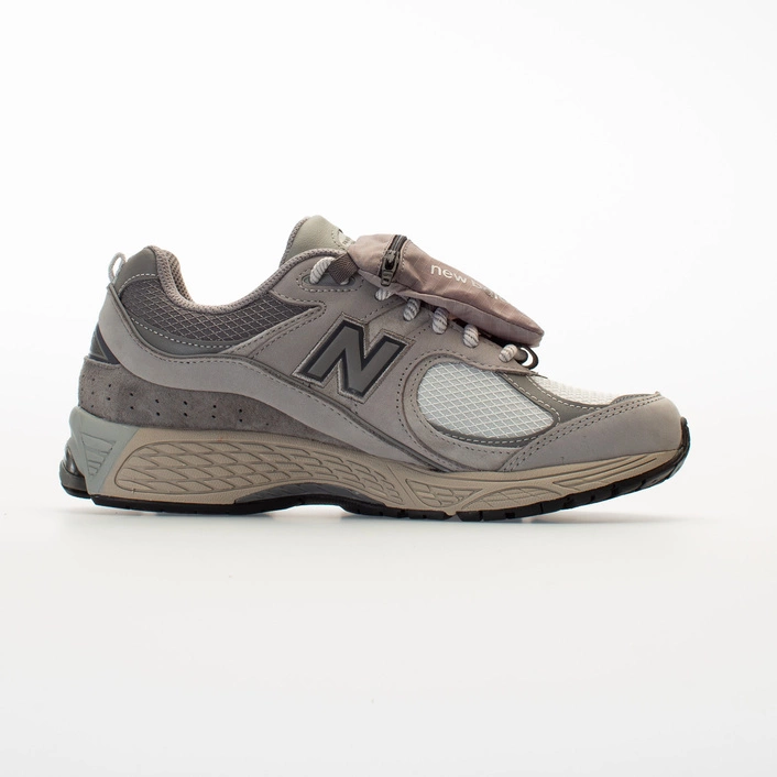 New Balance Sneakers M2002RVC