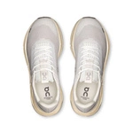 On CLOUDNOVA FORM 2 TT Wolf-cream 3WF10553244