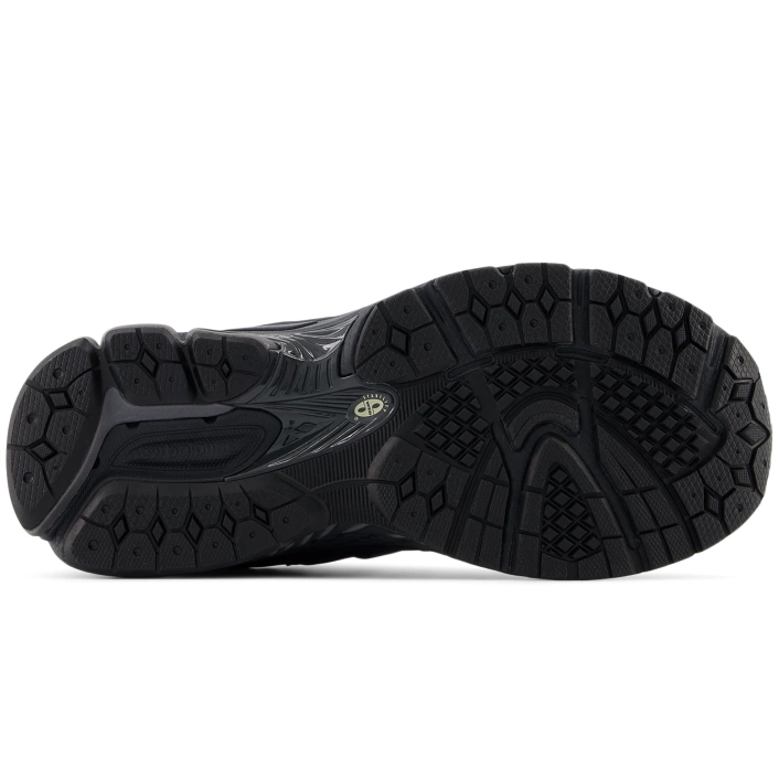 New Balance Buty Sneakersy Czarne 2002 GC2002PJ CORDURA