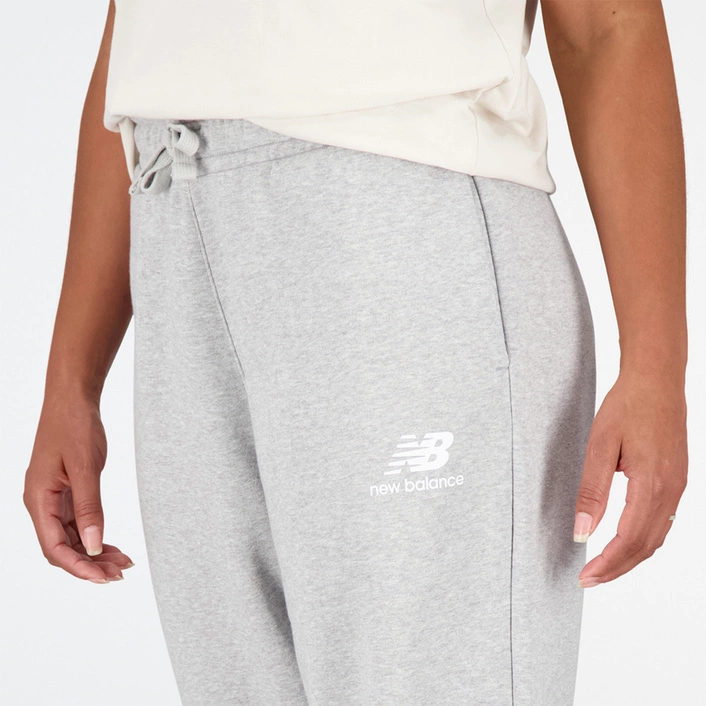New Balance SPODNIE ESSENTIALS STACKED LOGO WP31516AG