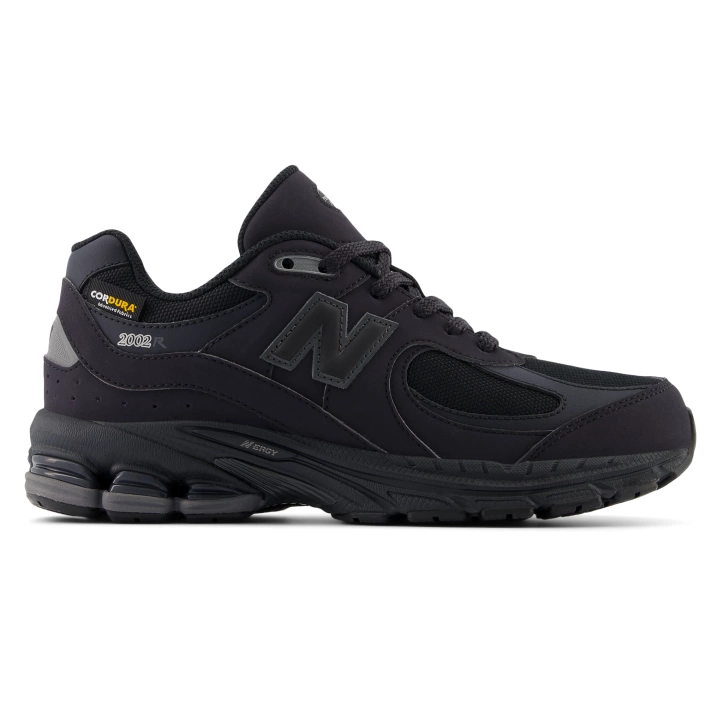 New Balance Buty Sneakersy Czarne 2002 GC2002PJ CORDURA