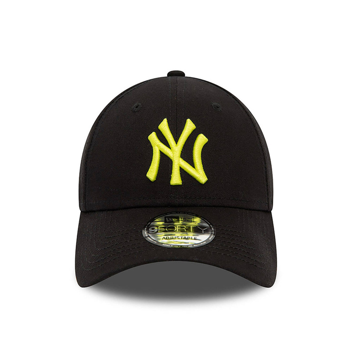 New Era New York Yankees League Essential Black 9FORTY Adjustable Cap