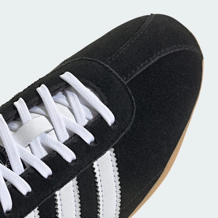 adidas Tokyo (W) Core Black / Cloud White / Gum JI0183
