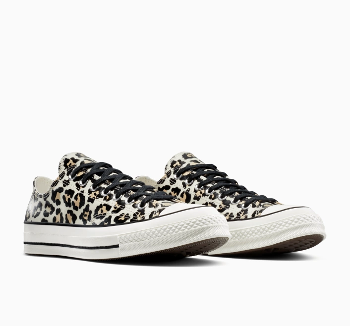 Converse Chuck 70 Glow-In-The-Dark Leopard Print A15033C