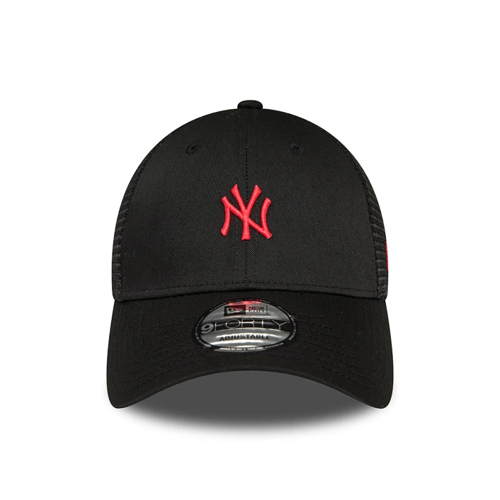 New Era New York Yankees Home Field Black 9FORTY Trucker Cap