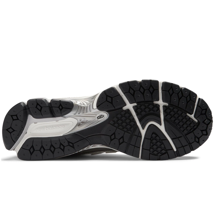 New Balance Buty Sneakersy Srebrne 1906 M1906RER