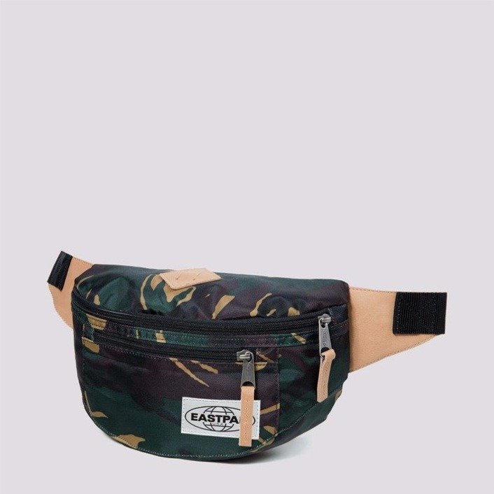 Eastpak NERKA AUTHENTIC INTO THE OUT BUNDEL CAMO