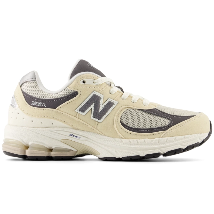 New Balance Buty Sneakersy Beżowe 2002 GC2002FA