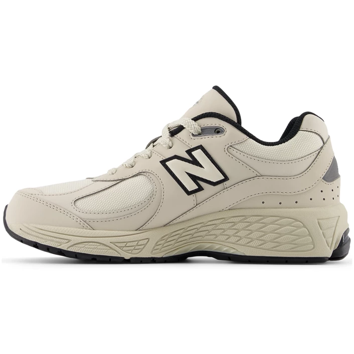 New Balance Buty Sneakersy Beżowe 2002 GC2002PM