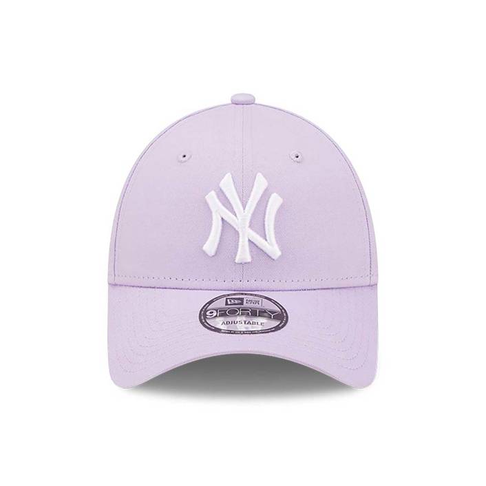 New Era New York Yankees League Essential Purple 9FORTY Adjustable Cap