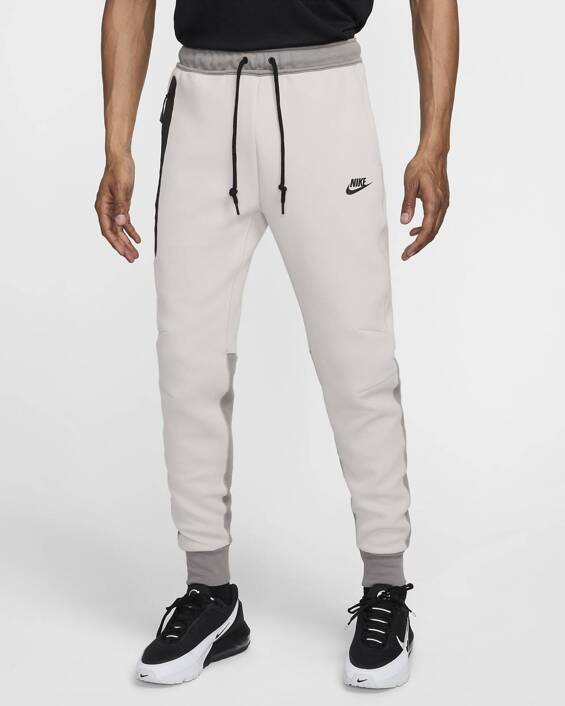 Nike Sportswear Tech Fleece FB8002-014
