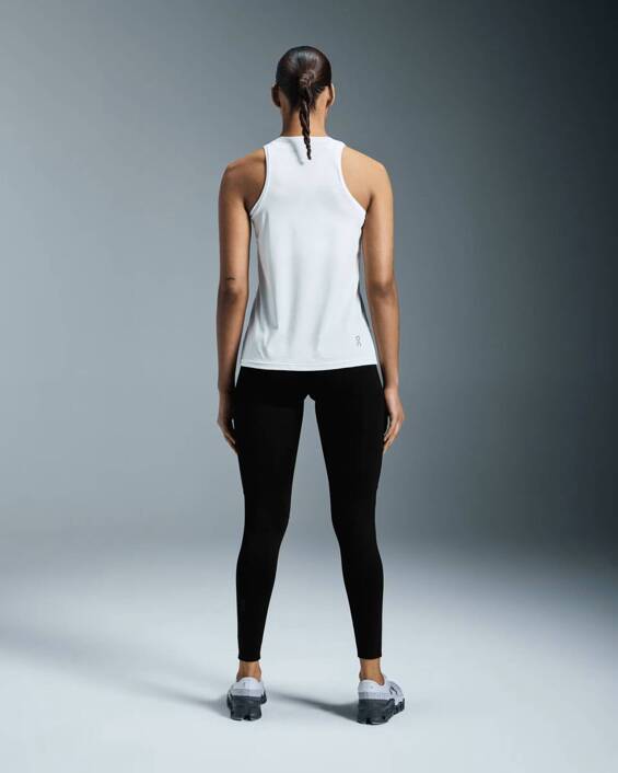 On Running CORE TANK Undyed-White 1WE10930864