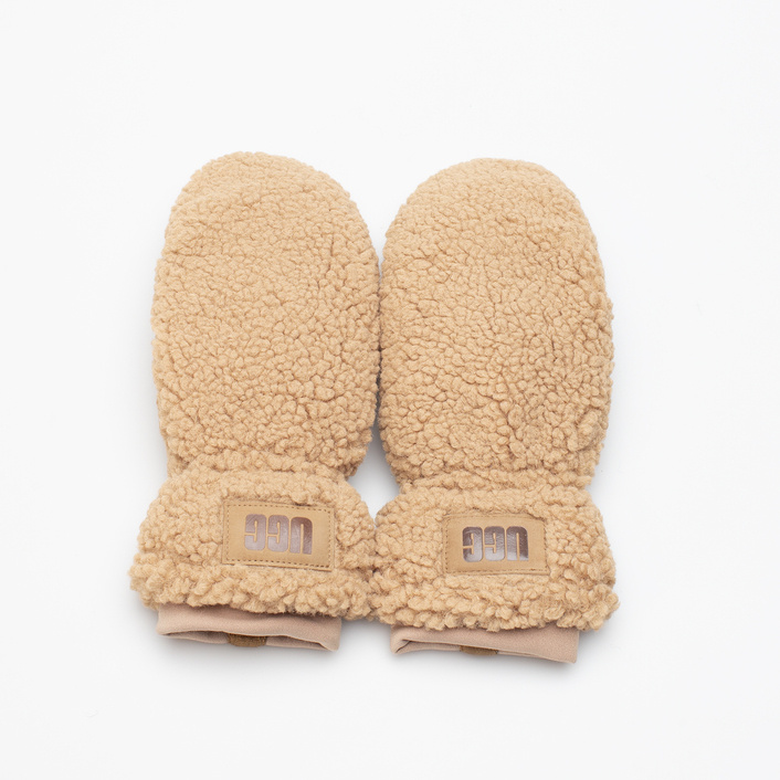 UGG RĘKAWICZKI DAMSKIE SHERPA MITTEN LOGO CARAMEL